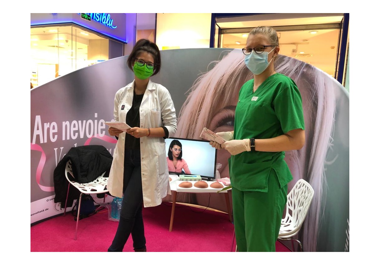 Lecții gratuite de autopalpare a sânilor pentru bucureștence. Prevenția în cancerul mamar începe acasă.